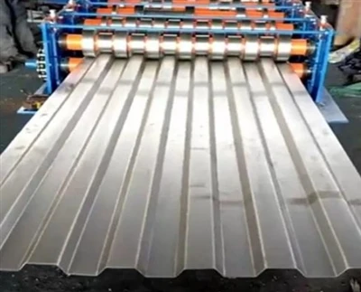 Cold roll forming machine producing galvanized steel roof sheets through progressive forming stations Cold roll forming machine producing galvanized steel roof sheets through progressive forming stations